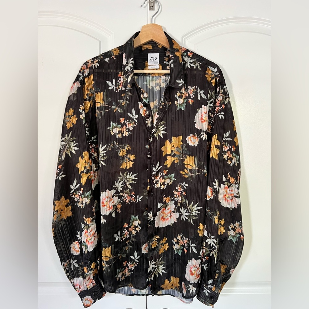 Zara Men’s Relaxed Sheer Floral Shirt